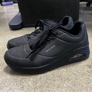 Sketchers shoes sneakers